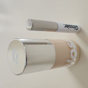 Glossier Stretch Foundation 3 Very Light and Boy Brow in Blond